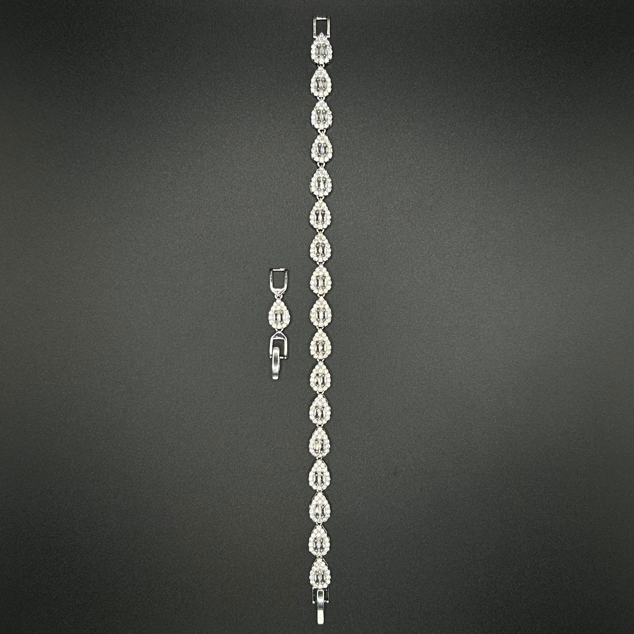 MINI TEARDROP BRACELET - ICED OUT