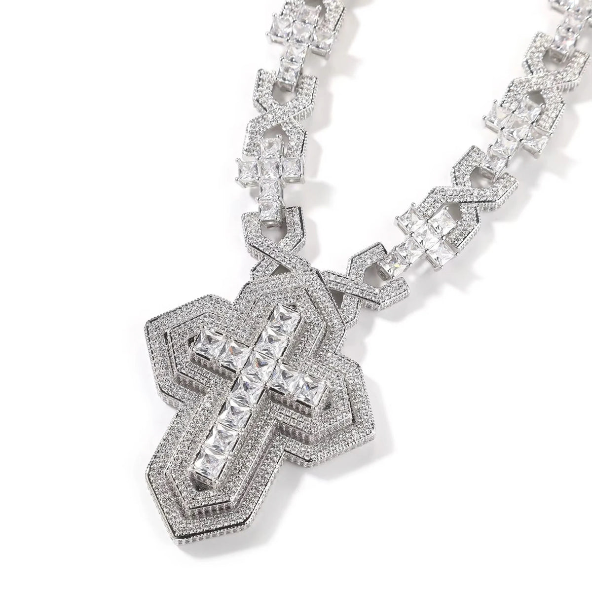 PENDANT + NECKLACE CROSS STYLE - ICED OUT